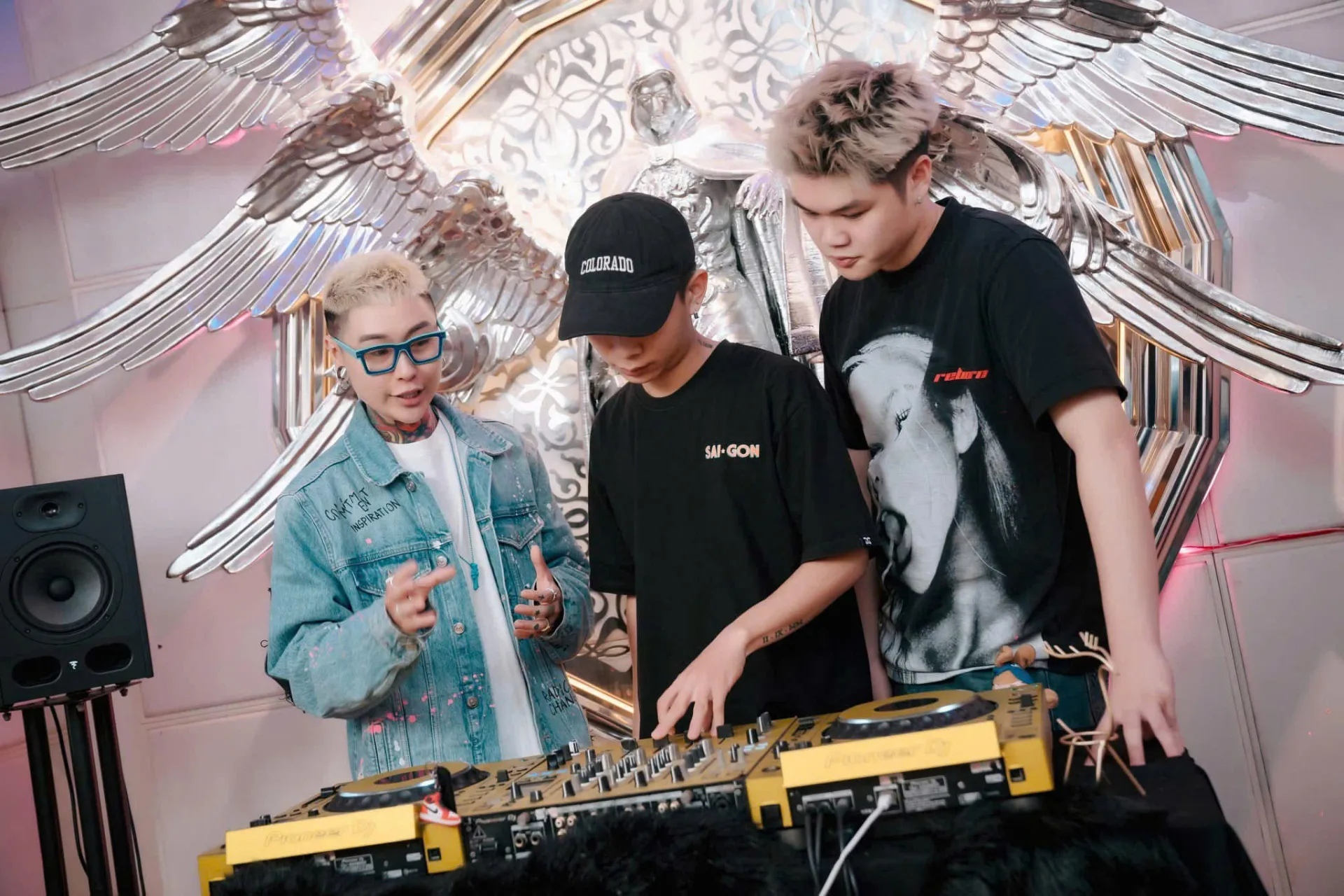 🎧 Khóa Học DJ Chuyên Nghiệp – Từ Cơ Bản Đến Biểu Diễn Thực Tế